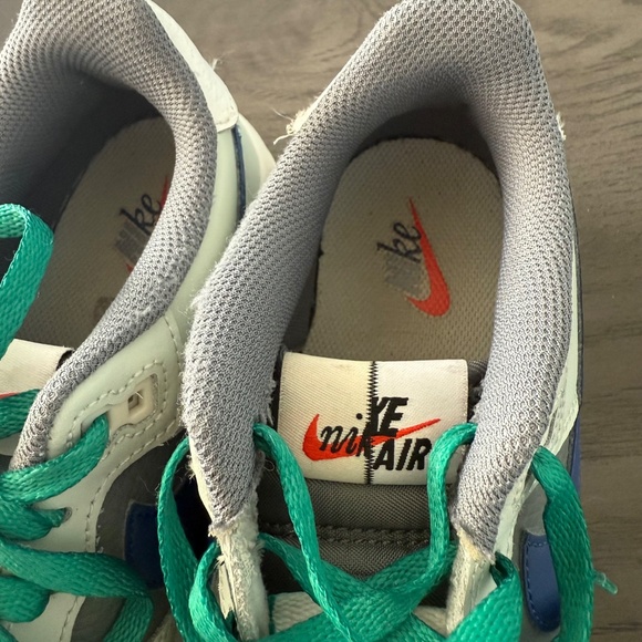 Big Kid's Nike Air Force 1 LV8 1 Light Silver/Deep Royal Blue (FB9035 001) - 6Y - Picture 5 of 10